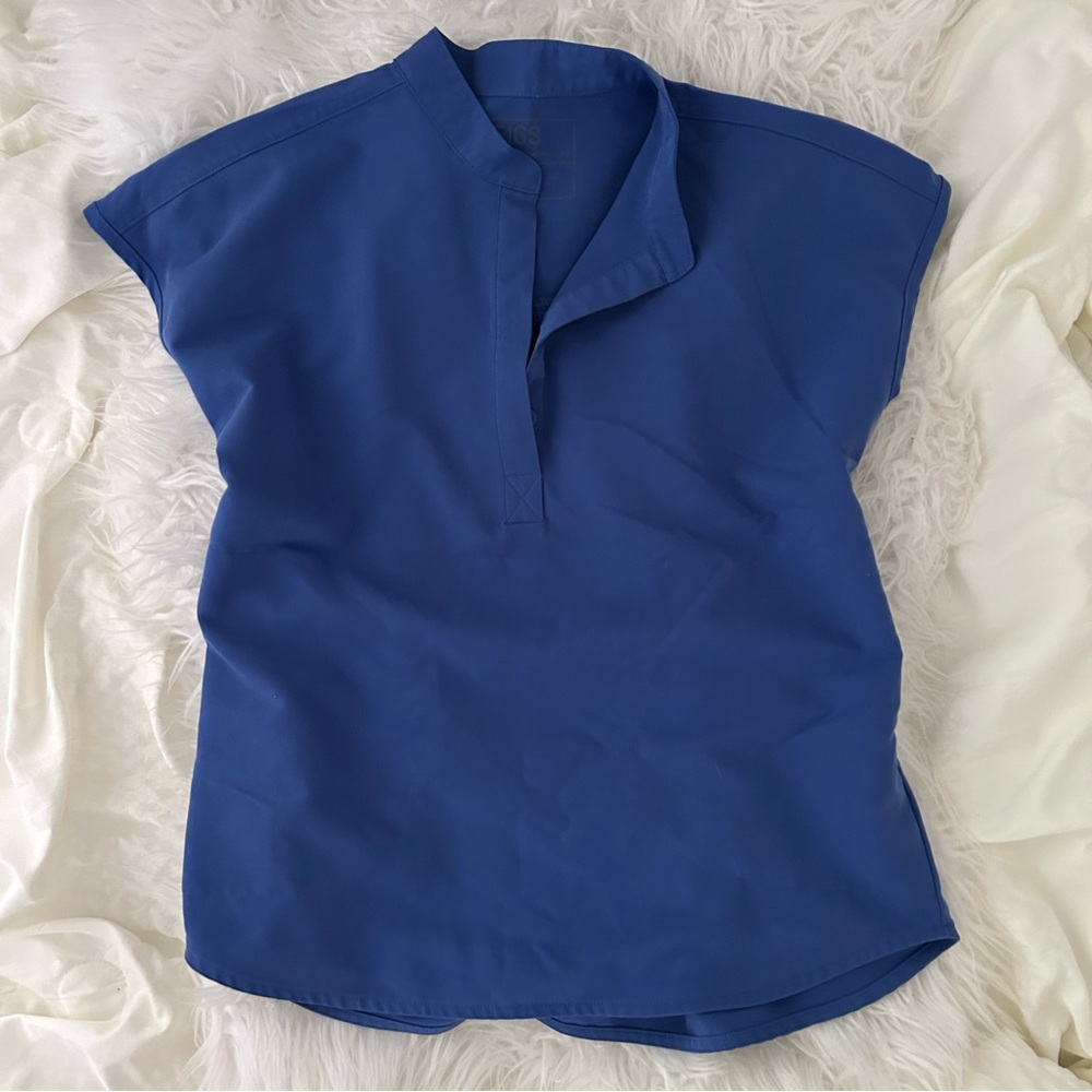figs scrub top rafaella blue denim xs